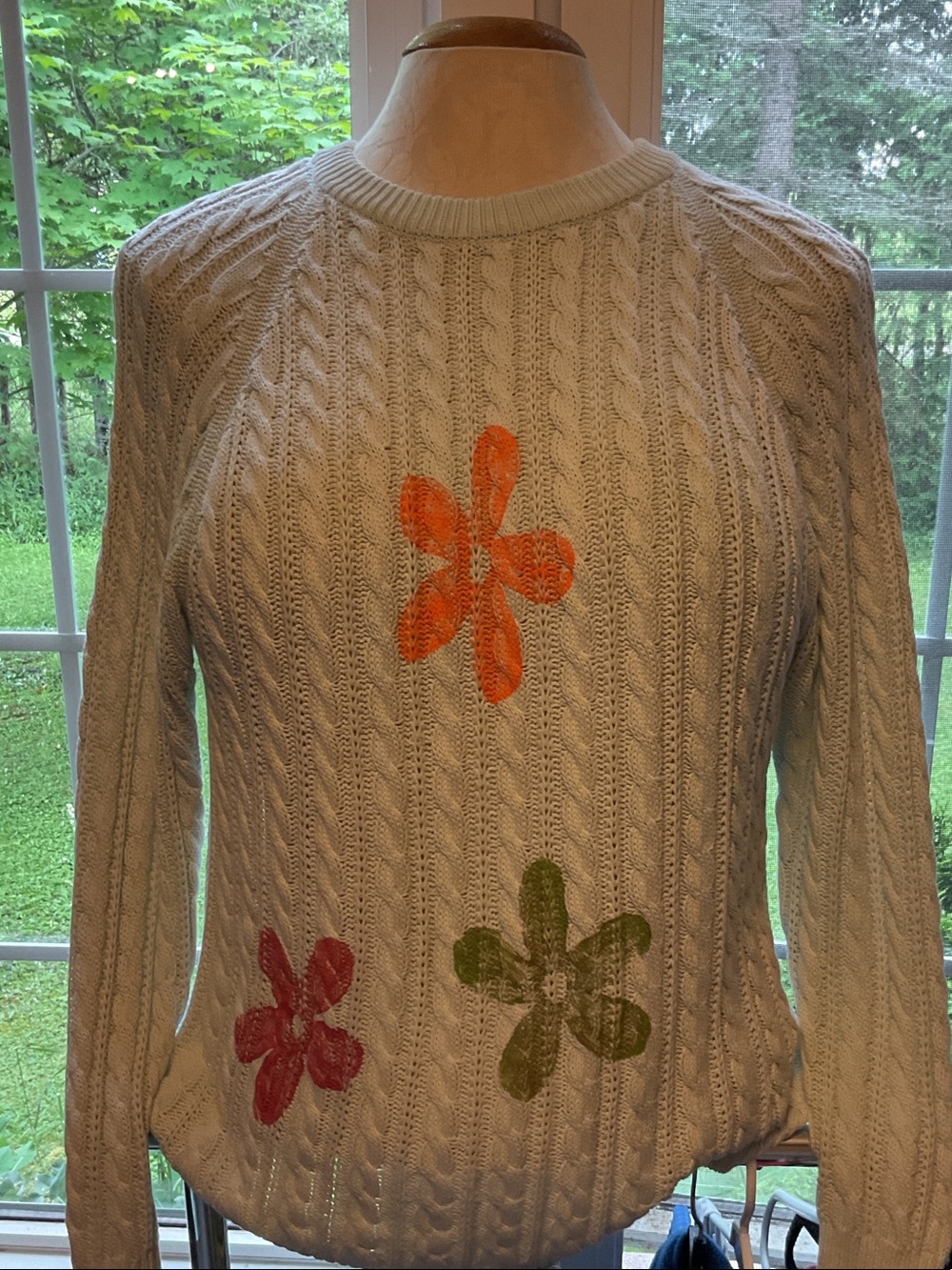 Vintage cotton pale blue Cable-Knit Sweater Hand stamped Floral Accents ptp 26